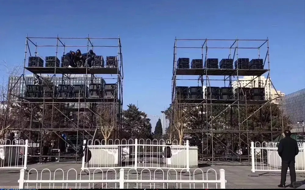室外激光投影机安装调试现场