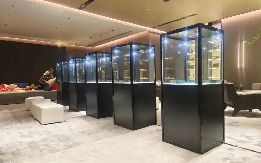 黑色展柜